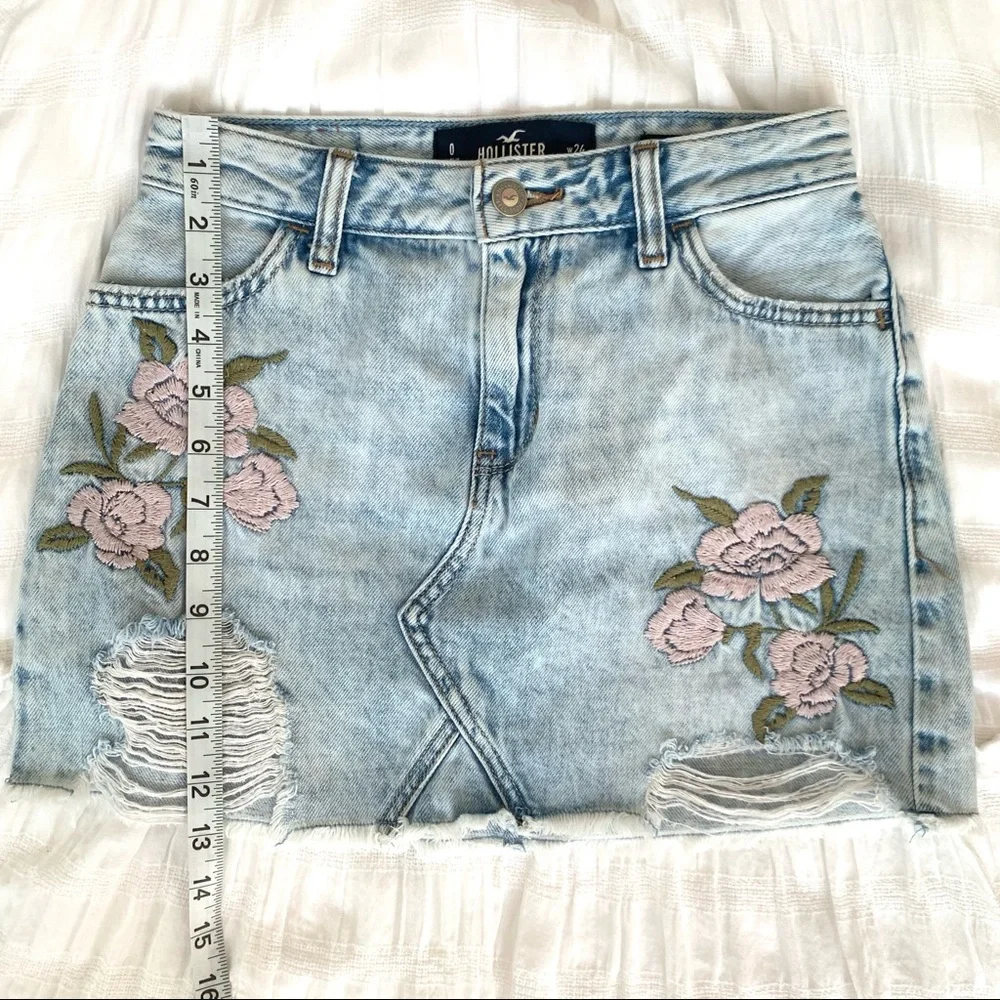 Hollister ~ 100% Cotton Lilac Flower Embroidered Denim Jean High Rise Skirt! - Picture 7 of 9